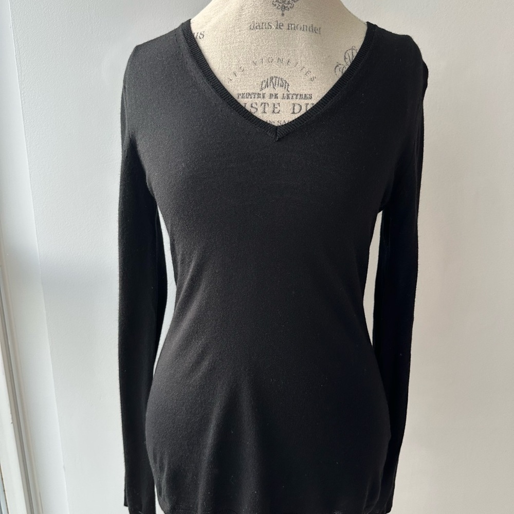 Burberry Black V-Neck Wool Sweater
